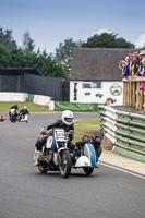 Vintage-motorcycle-club;eventdigitalimages;mallory-park;mallory-park-trackday-photographs;no-limits-trackdays;peter-wileman-photography;trackday-digital-images;trackday-photos;vmcc-festival-1000-bikes-photographs